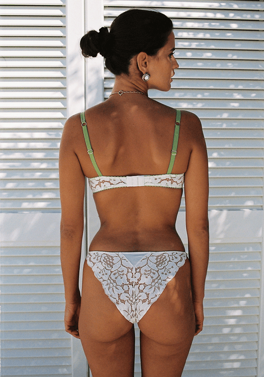 SOUTIEN-GORGE SOFIA LIN